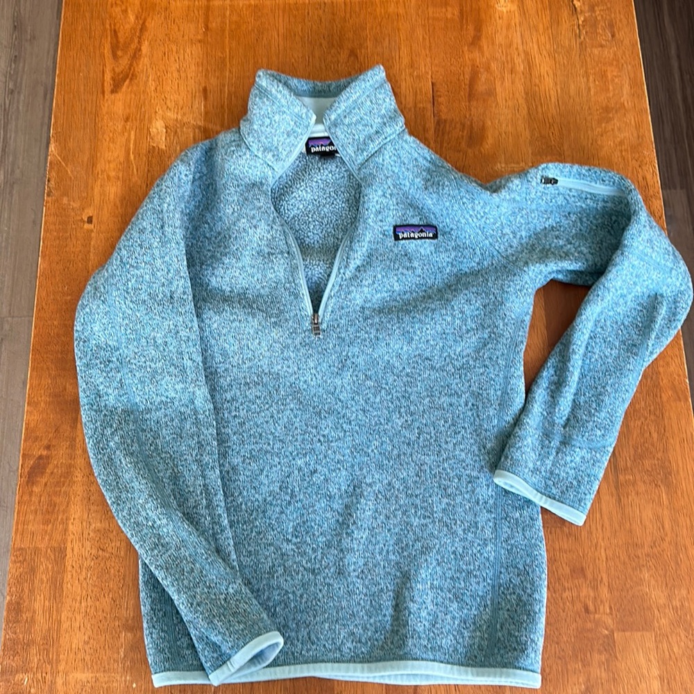 Patagonia XS fleece quarter-zip